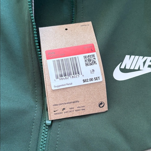 Nike Boys kids tracksuit jacket pants size large new - Picture 3 of 3